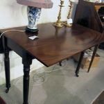 151 7092 DROP-LEAF TABLE